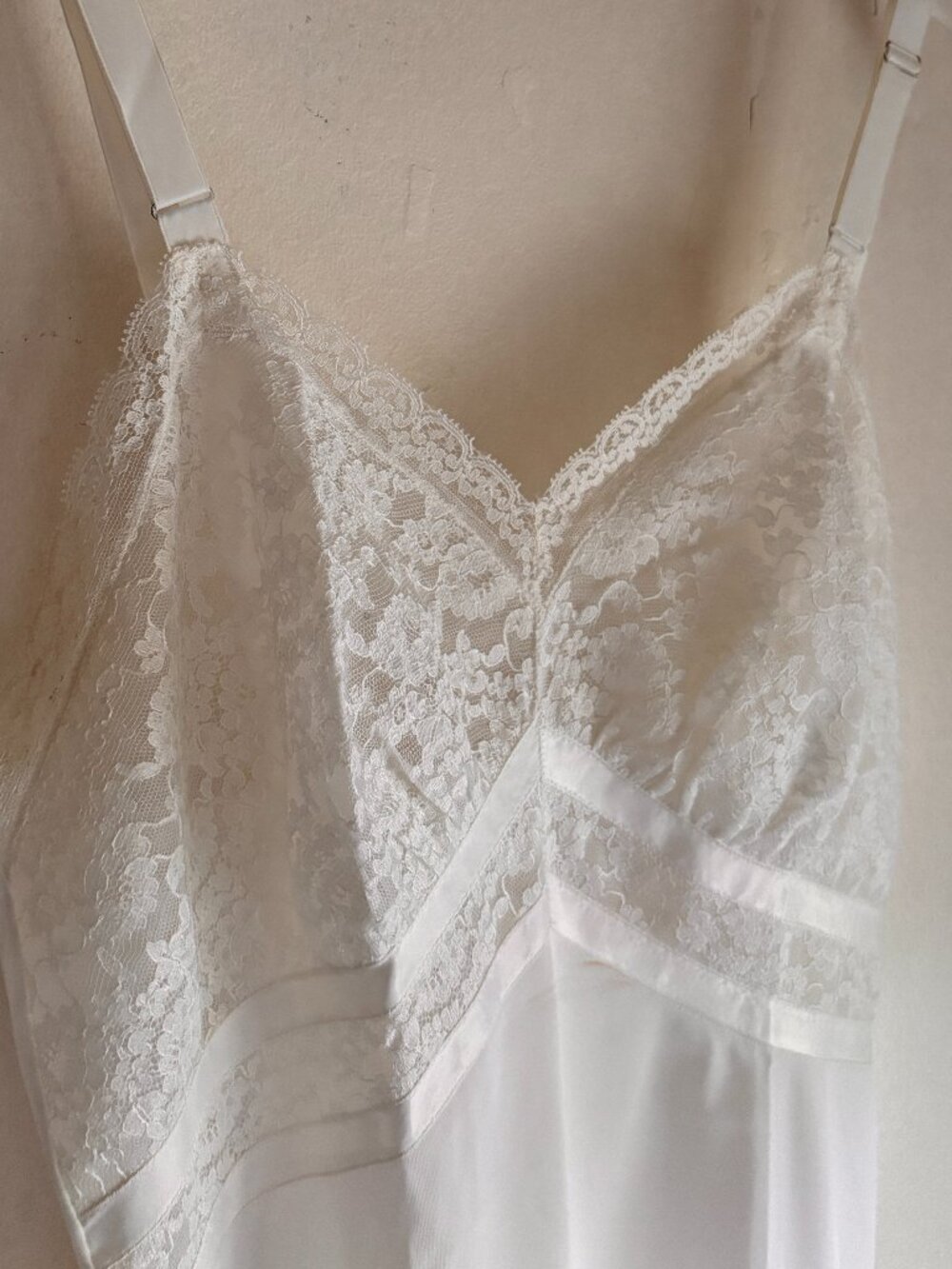 Vintage White Lace Full Slip Nightgown Bridal Coquette Lingerie